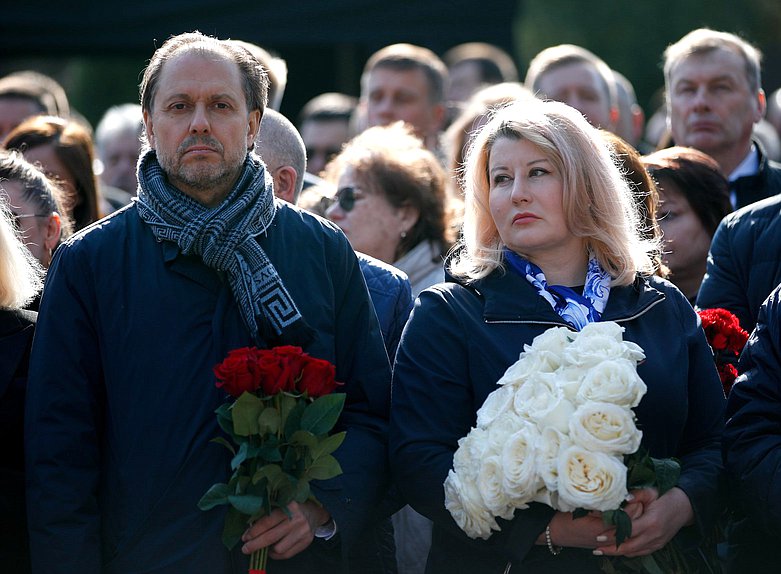 Сенатор РФ Елена Строкова и заместитель Председателя Тюменской областной Думы Владимир Сысоев