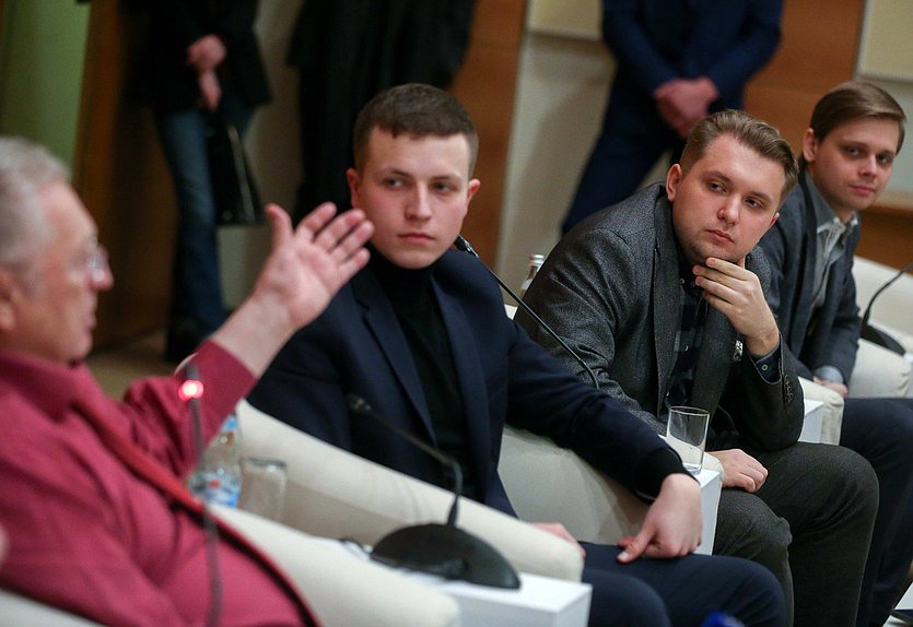 Круглый стол фракции ЛДПР на тему «Будущее государственное устройство России»