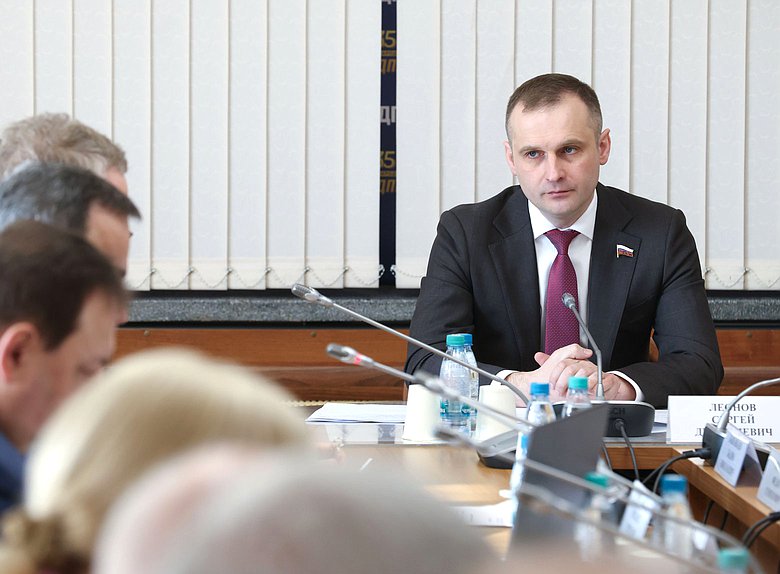 Председатель Комитета по охране здоровья Сергей Леонов