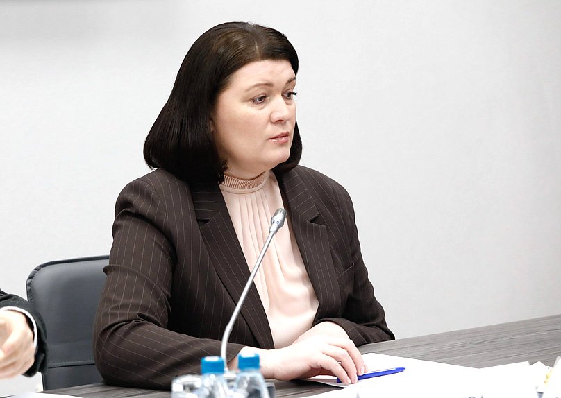 Член Комитета по защите семьи, вопросам отцовства, материнства и детства Василина Кулиева