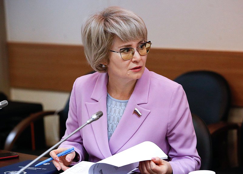 Член Комитета по просвещению Эльвира Аиткулова