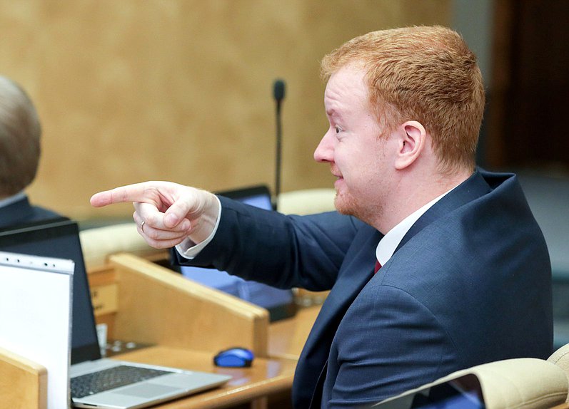 Член Комитета по бюджету и налогам Денис Парфенов