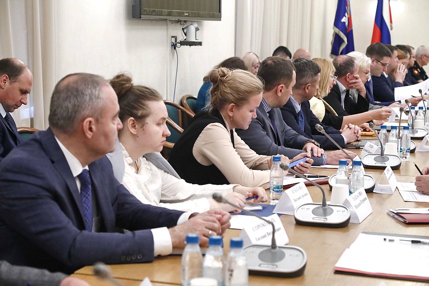 Заседание рабочей группы Государственной Думы о создании оптимальных условий для расширения направлений реабилитации участников СВО