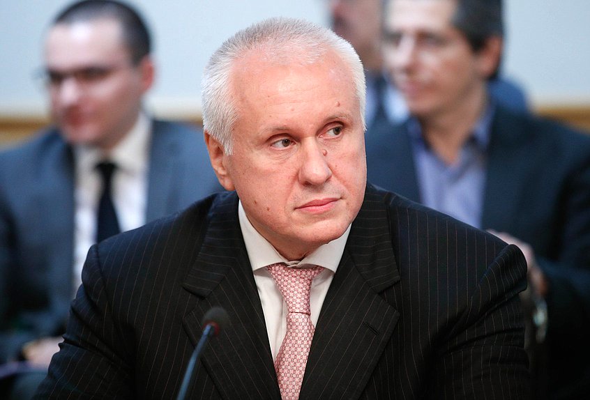 Круглый стол Комитета по экологии, природным ресурсам и охране окружающей среды на тему «О формировании в РФ системы аудита запасов полезных ископаемых»