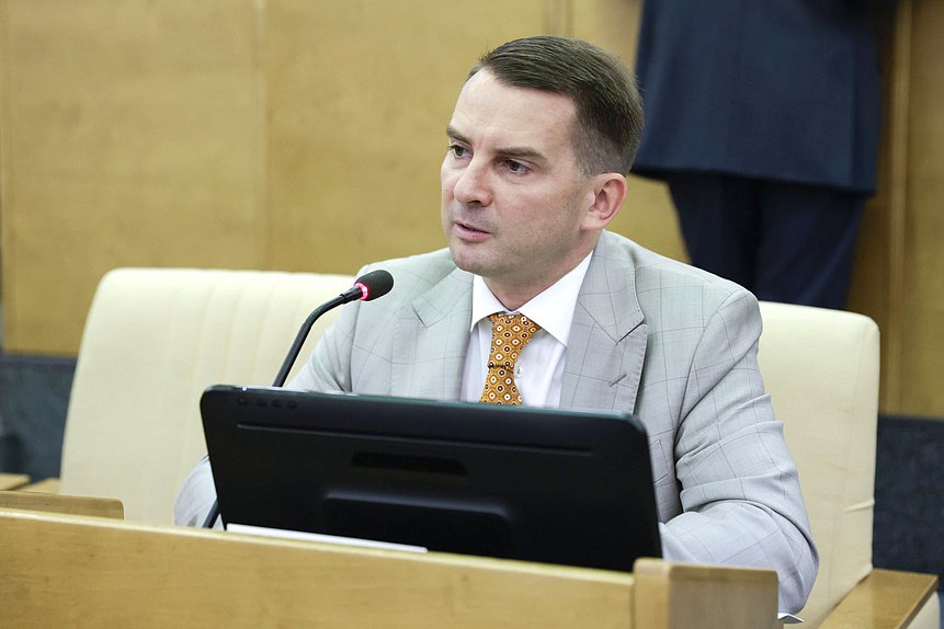 Председатель Комитета по труду, социальной политике и делам ветеранов Ярослав Нилов