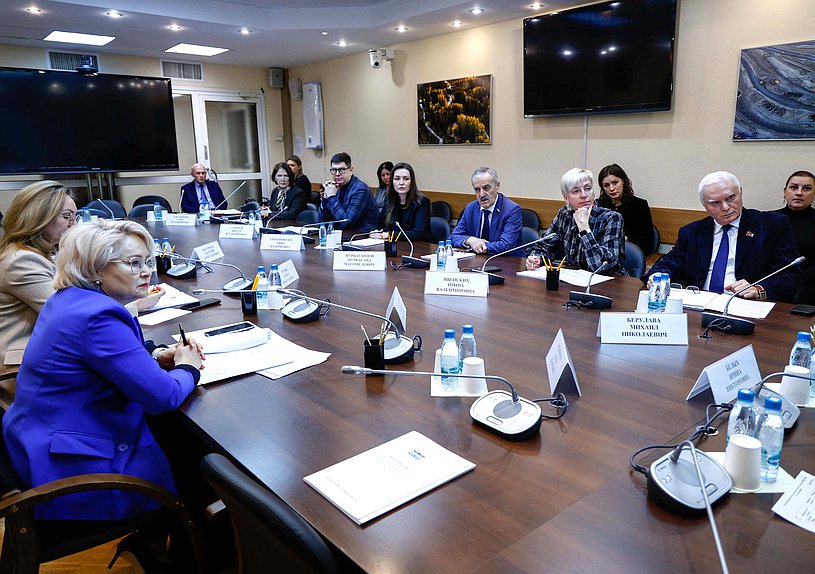 Заседание Комитета по просвещению