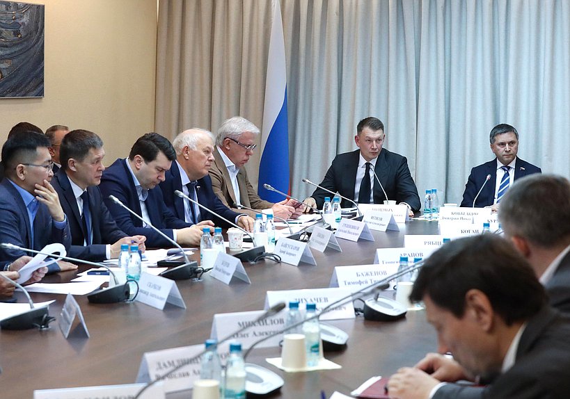 Заседание Комитета по экологии, природным ресурсам и охране окружающей среды