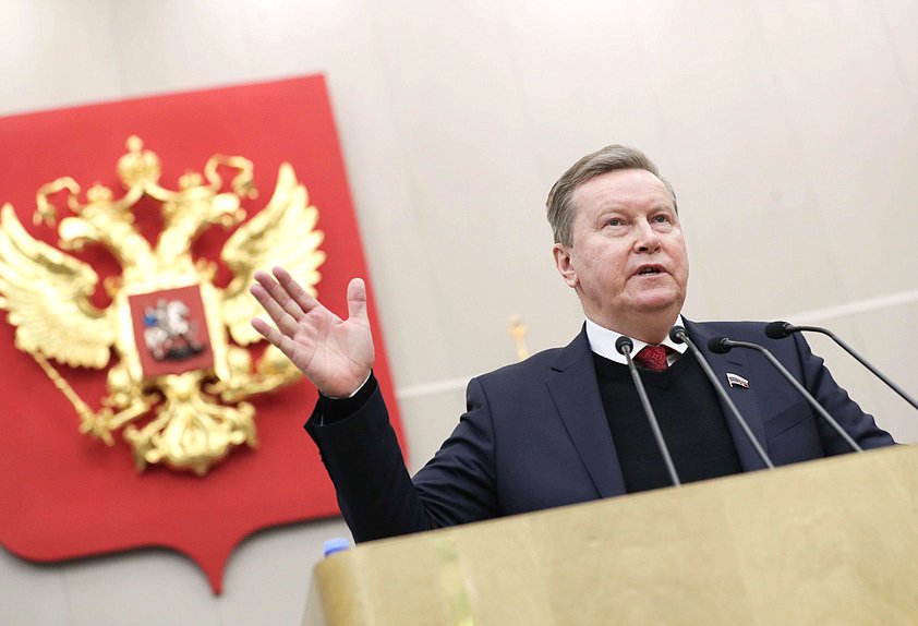 Первый заместитель Председателя Комитета по контролю и Регламенту Олег Нилов