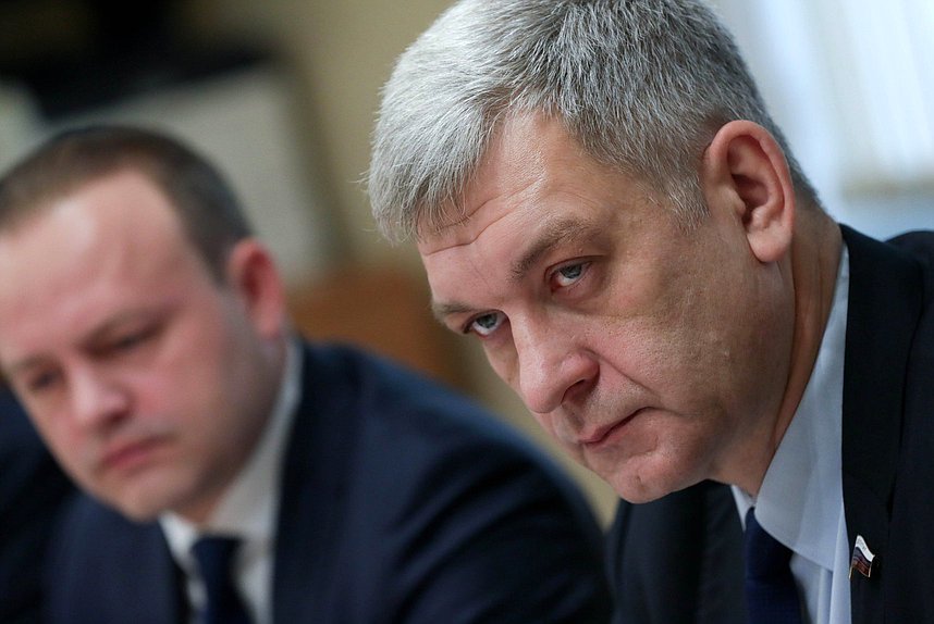 Член Комитета по промышленности и торговле Владимир Иванов