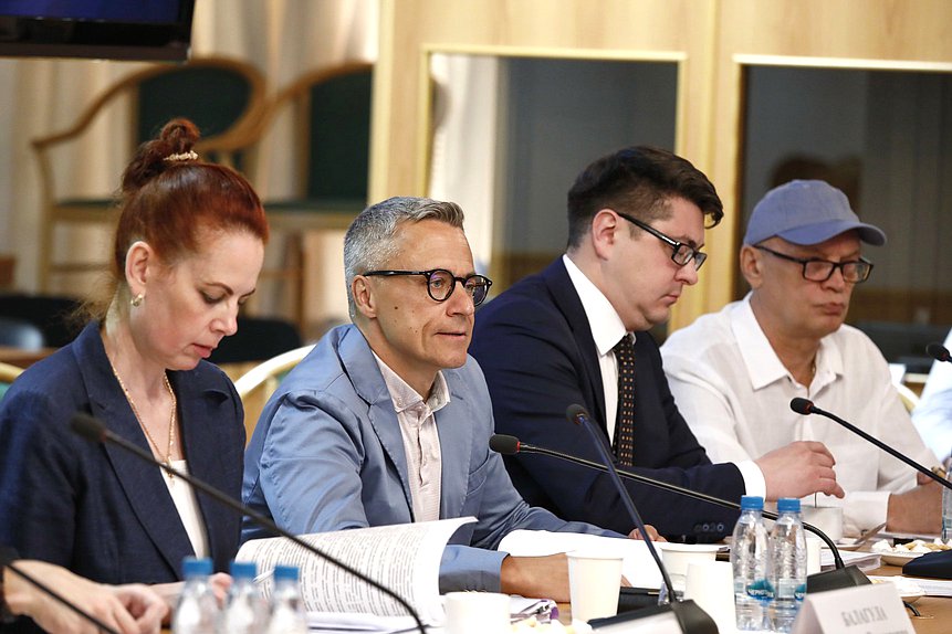 Заседание рабочей группы Комитета по защите семьи, вопросам отцовства, материнства и детства по совершенствованию законодательства, направленного на защиту граждан от нападения бездомных животных