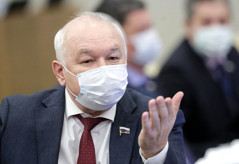 Первый заместитель Председателя Комитета по делам национальностей Ильдар Гильмутдинов