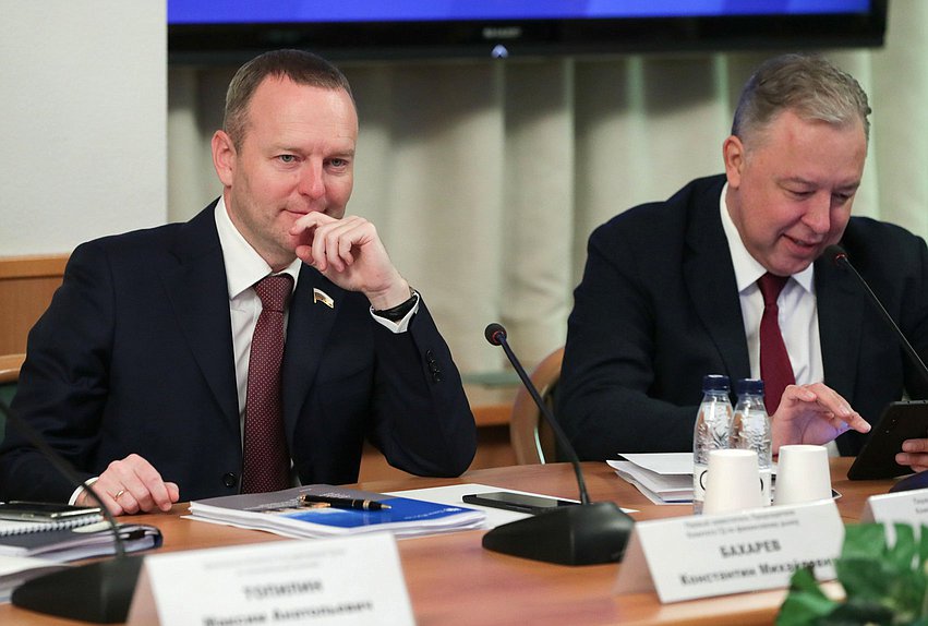 Первый заместитель Председателя Комитета по финансовому рынку Константин Бахарев