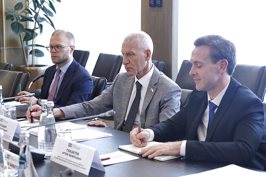 Встреча Председателя Комитета по физической культуре и спорту Олега Матыцина с делегацией посольства республики Казахстан