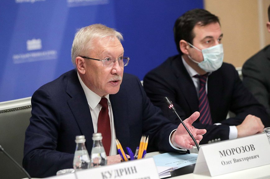 Председатель Комитета по контролю Олег Морозов