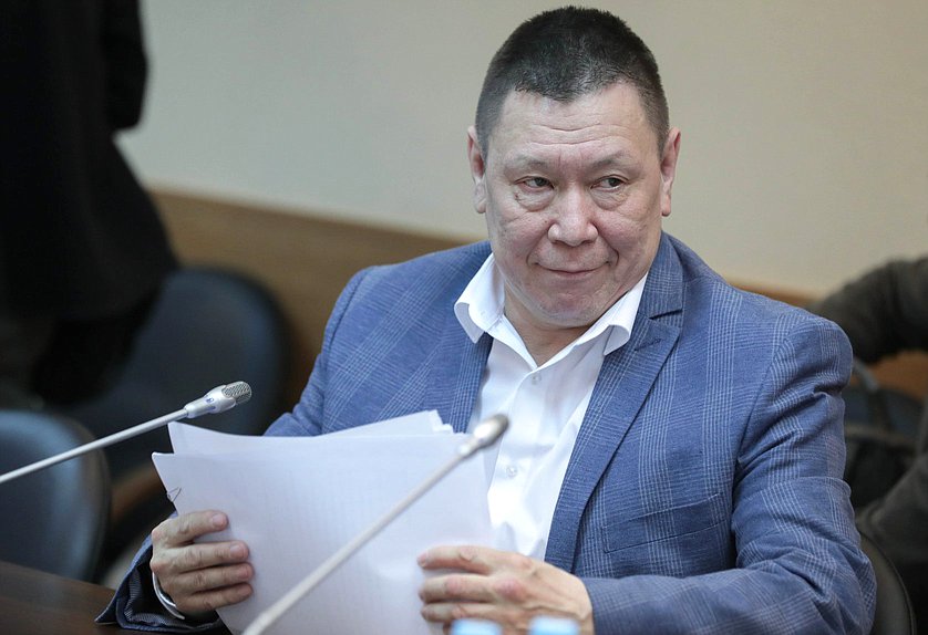 Сенатор РФ Григорий Ледков