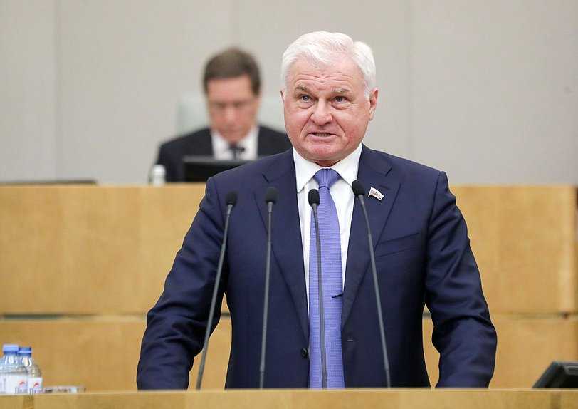 Первый заместитель Председателя Комитета по аграрным вопросам Владимир Плотников