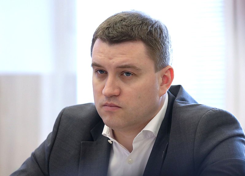 Первый заместитель Председателя Комитета по развитию гражданского общества, вопросам общественных и религиозных объединений Артем Бичаев