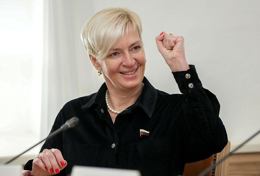 Заместитель Председателя Комитета по просвещению Ирина Ивенских