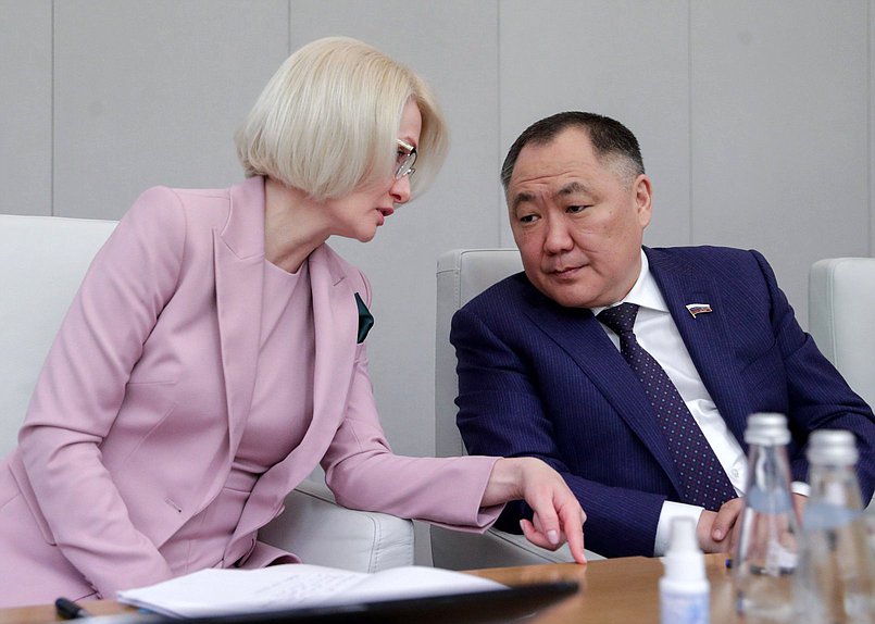 Заместители Председателя Государственной Думы Виктория Абрамченко и Шолбан Кара-оол