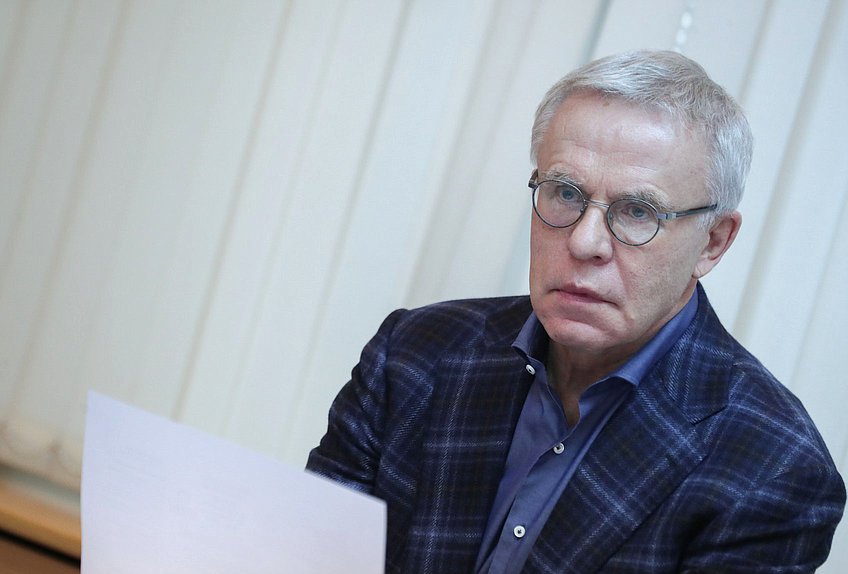 Первый заместитель Председателя Комитета по экологии, природным ресурсам и охране окружающей среды Вячеслав Фетисов