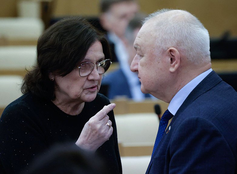 Член Комитета по охране здоровья Римма Утяшева и Первый заместитель Председателя Комитета по делам национальностей Ильдар Гильмутдинов