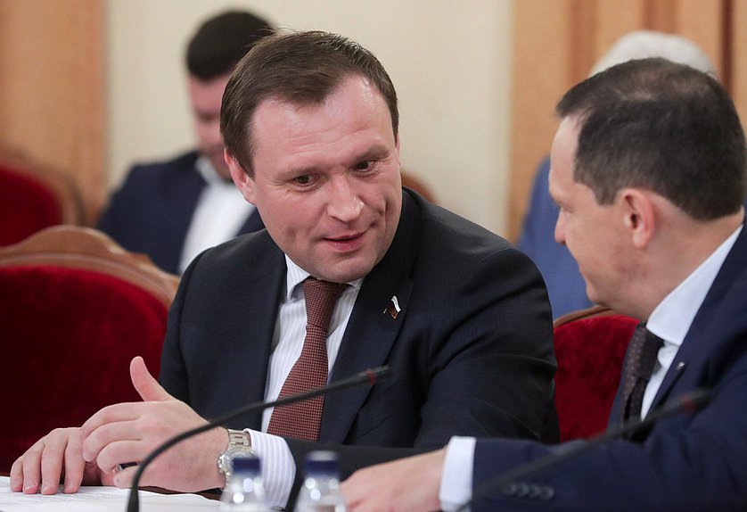 Председатель Комитета по строительству и ЖКХ Сергей Пахомов