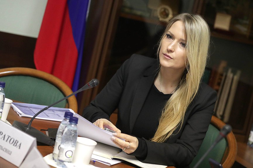 Первый заместитель Председателя Комитета по просвещению Яна Лантратова