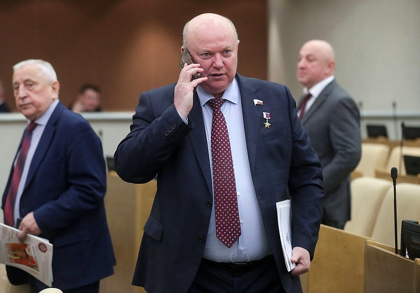 Первый заместитель Председателя Комитета по обороне Андрей Красов