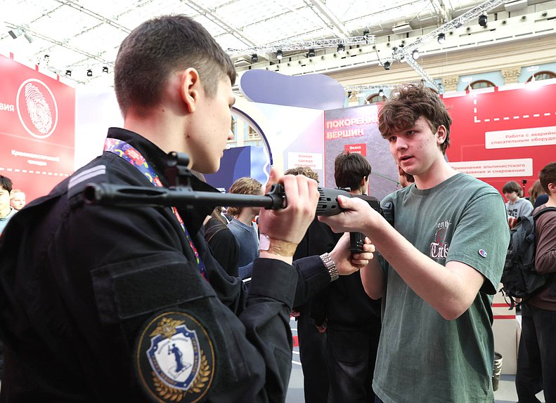 Председатель Государственной Думы Вячеслав Володин посетил Форум колледжей Москвы