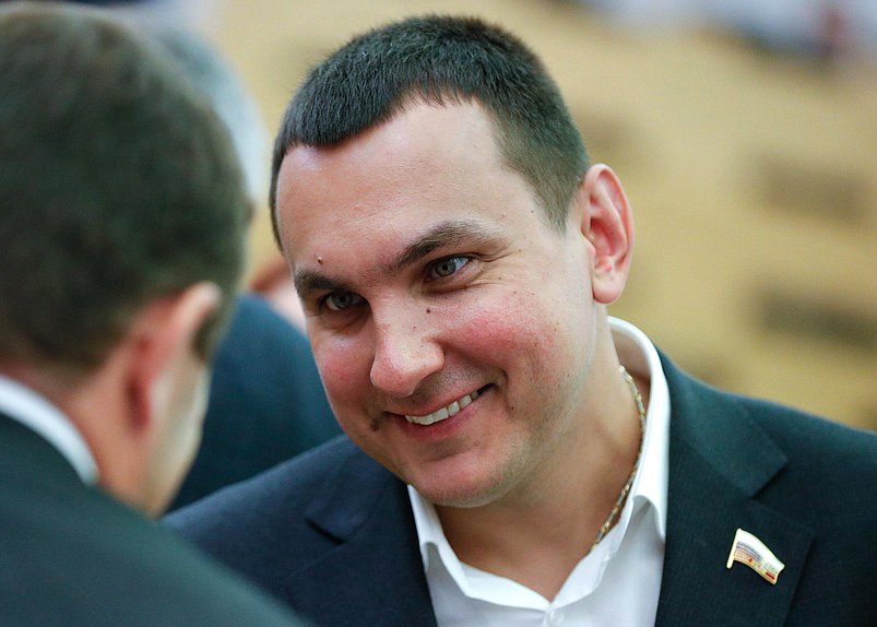 Член Комитета по экологии, природным ресурсам и охране окружающей среды Максим Иванов