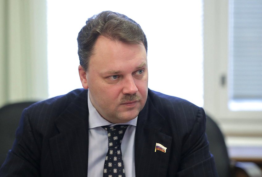 Заместитель Председателя Комитета по экономической политике Артем Кирьянов
