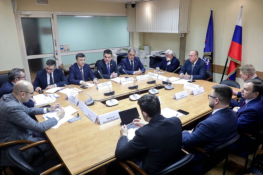 Заседание рабочей группы Комитета по транспорту и развитию транспортной инфраструктуры на тему «Разграничение ответственности за строительство и содержание пешеходных переходов (мостов, тоннелей), которые не имеют выхода на пассажирские платформы»