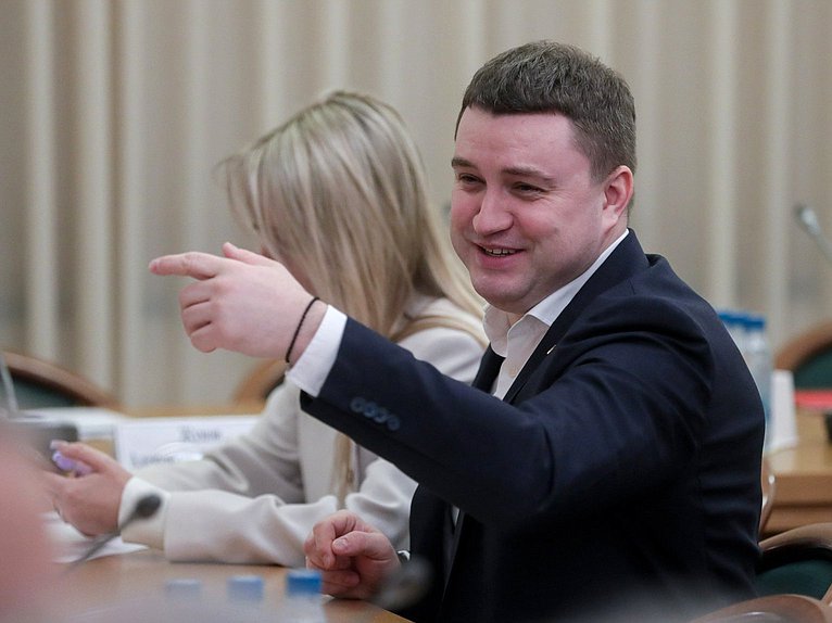 Первый заместитель Председателя Комитета по развитию гражданского общества, вопросам общественных и религиозных объединений Артем Бичаев