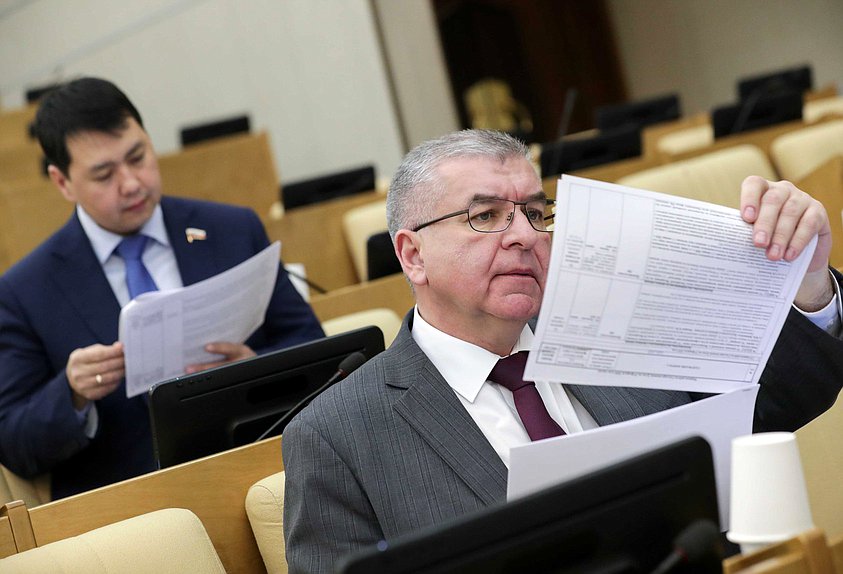 Первый заместитель Председателя Комитета по федеративному устройству и вопросам местного самоуправления Игорь Сапко