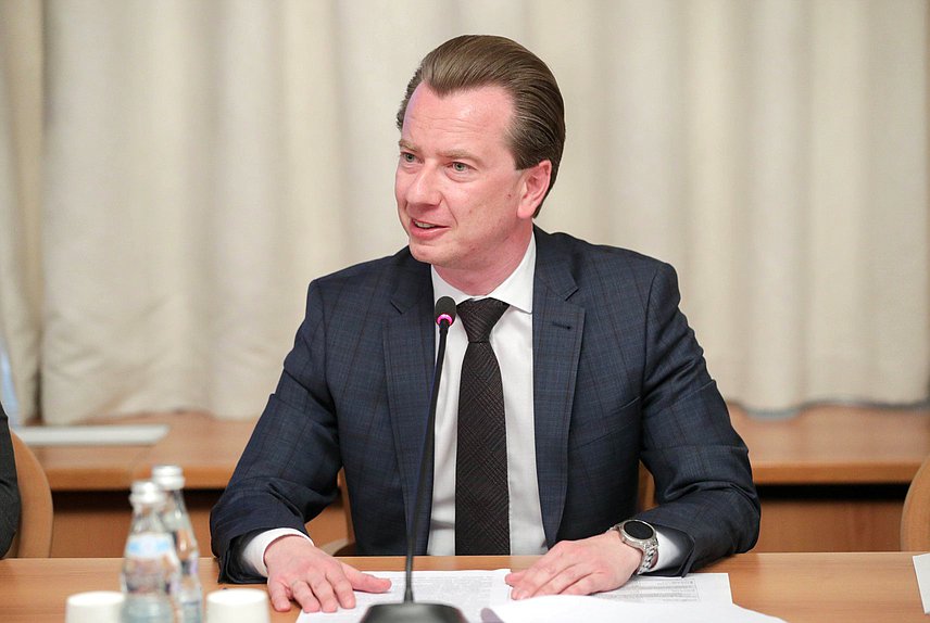Председатель Комитета по экологии и охране окружающей среды Владимир Бурматов