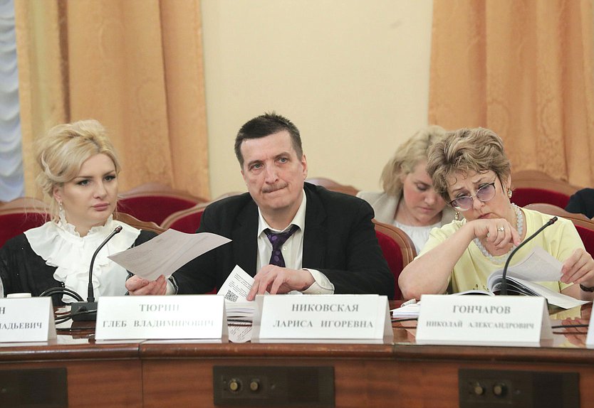 Круглый стол Комитета по региональной политике и местному самоуправлению на тему «Региональные и местные сообщества как фактор и субъект стратегического развития регионов и муниципалитетов»