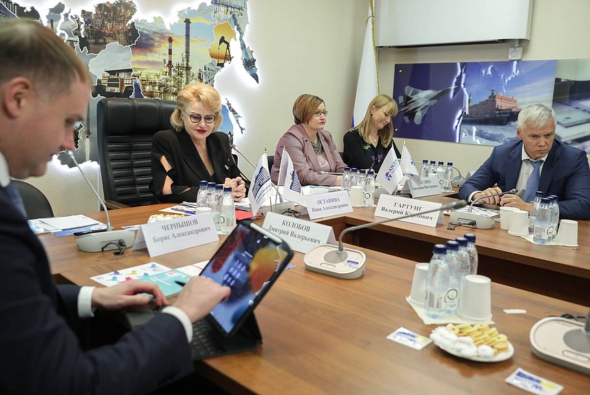 Председатель Комитета по вопросам семьи, женщин и детей Нина Останина