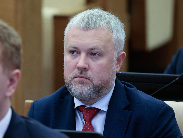 Член фракции "Единая Россия" Федор Михеев