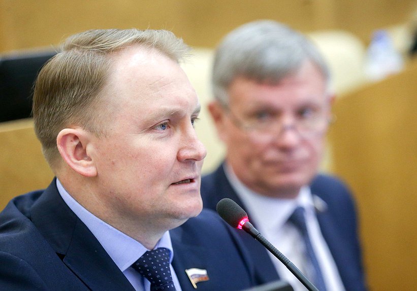 Первый заместитель Председателя Комитета по обороне Александр Шерин