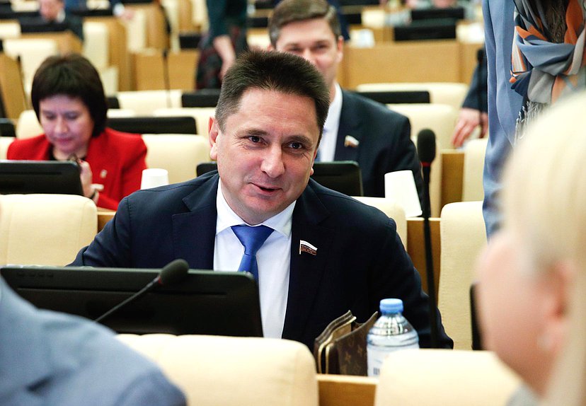 Член Комитета по информационной политике, информационным технологиям и связи Вячеслав Петров