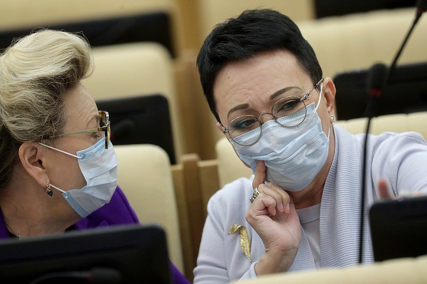 Заместитель Председателя Комитета по контролю и Регламенту Лариса Шойгу