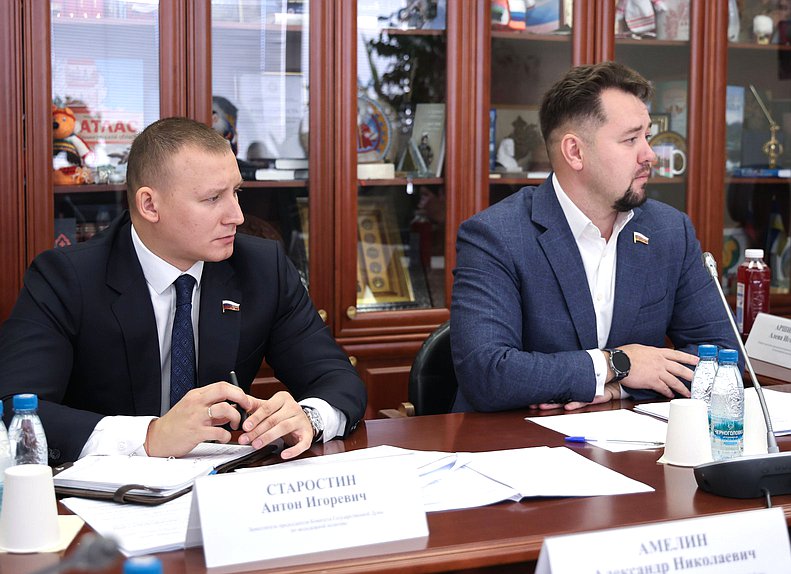 Заместители Председателя Комитета по молодежной политике Антон Старостин и Антон Ковалев