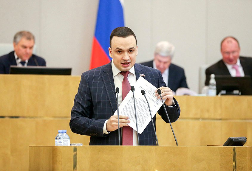 Член Комитета по транспорту и строительству Дмитрий Ионин