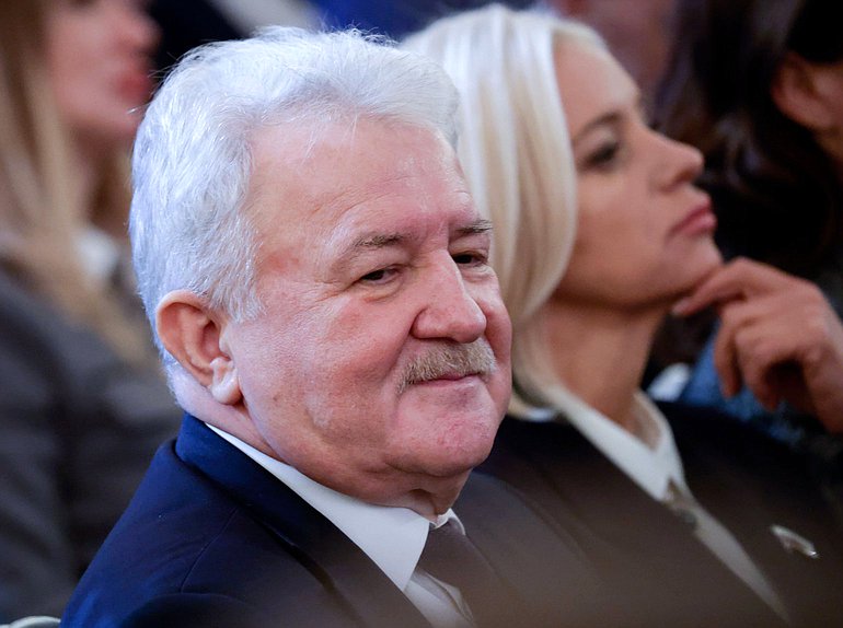 Председатель Комитета по транспорту и развитию транспортной инфраструктуры Евгений Москвичев