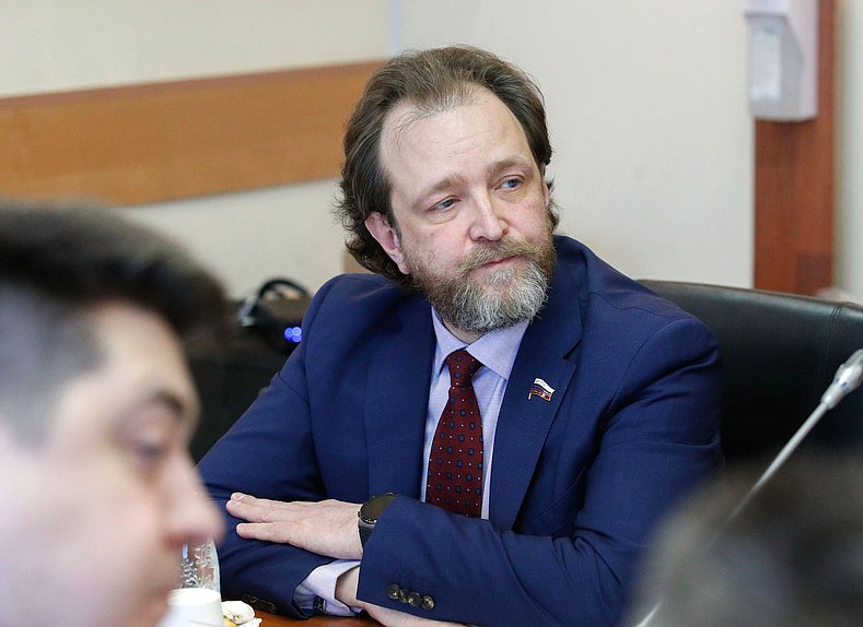 Первый заместитель Председателя Комиссии по Регламенту и обеспечению деятельности Государственной Думы Андрей Кузнецов