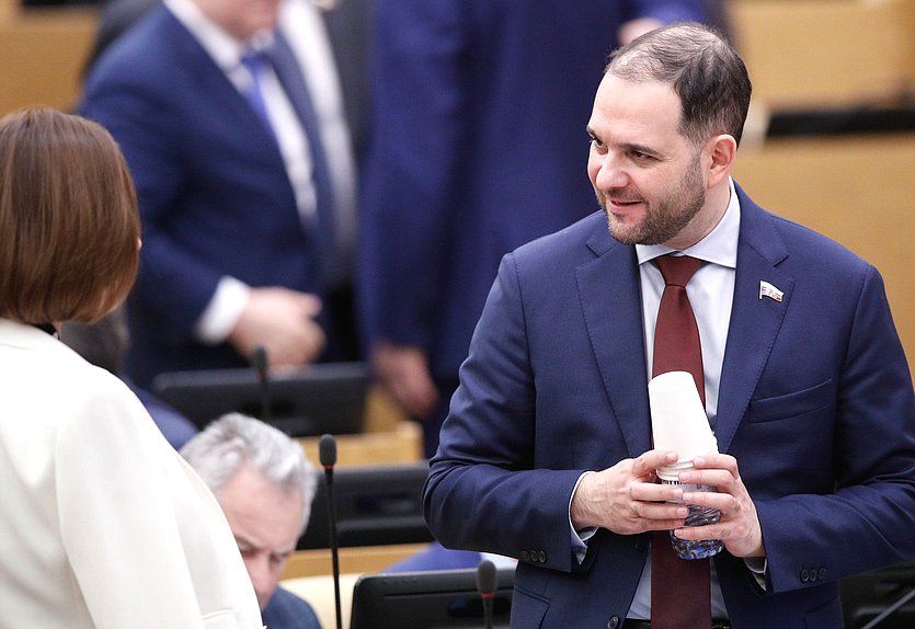 Первый заместитель Председателя Комитета по науке и высшему образованию Александр Мажуга