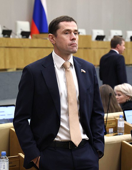 Первый заместитель Председателя Комитета по строительству и ЖКХ Александр Аксененко
