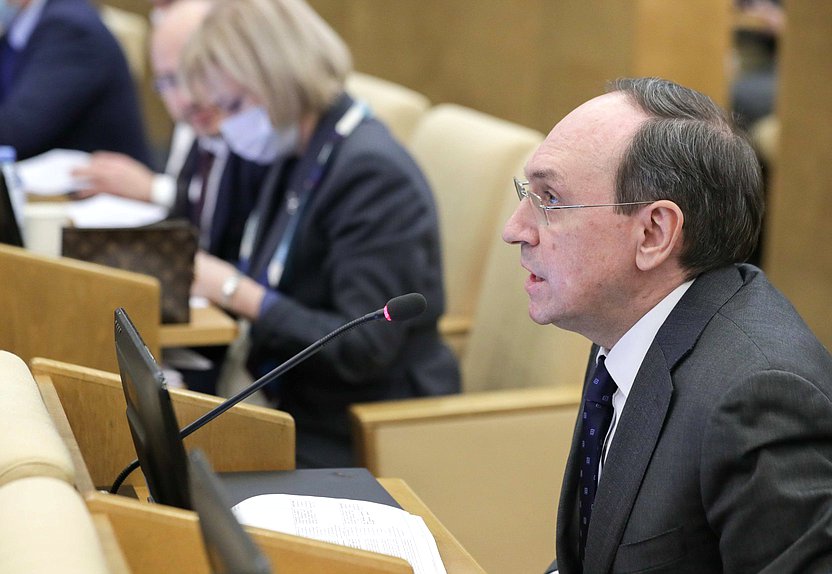 Председатель Комитета по образованию и науке Вячеслав Никонов