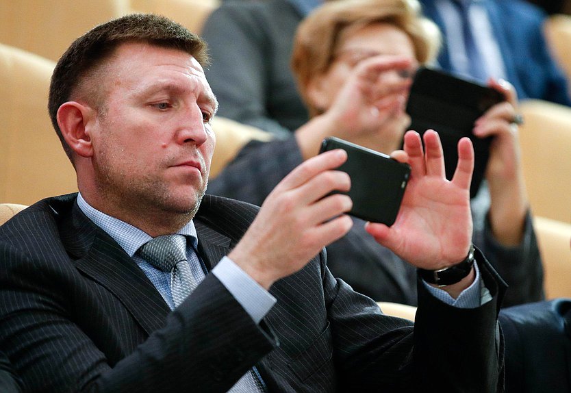 Парламентские слушания на тему «Законодательная поддержка инвестиционной активности в условиях санкционного давления»