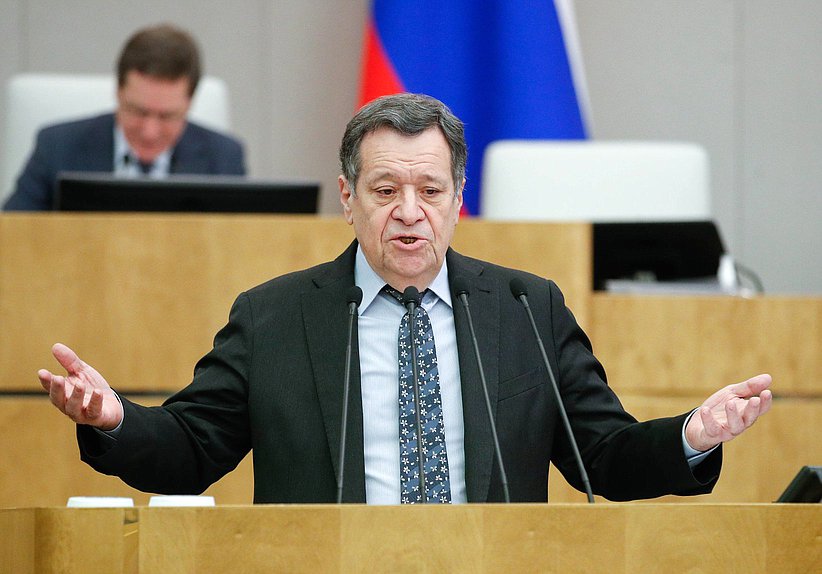 Председатель Комитета по бюджету и налогам Андрей Макаров